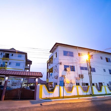 Stylish East Legon Apartment - Ac, Wi-Fi, Netflix Акра Екстериор снимка
