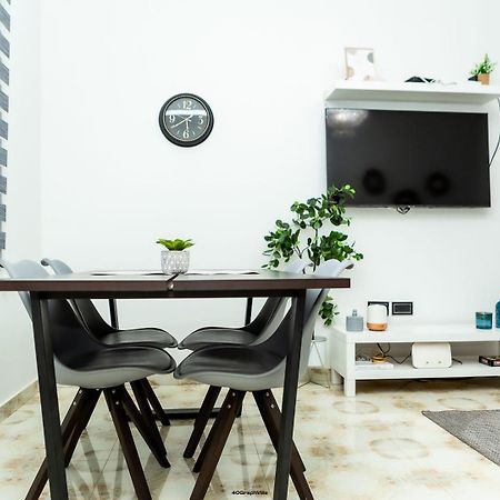 Stylish East Legon Apartment - Ac, Wi-Fi, Netflix Акра Екстериор снимка
