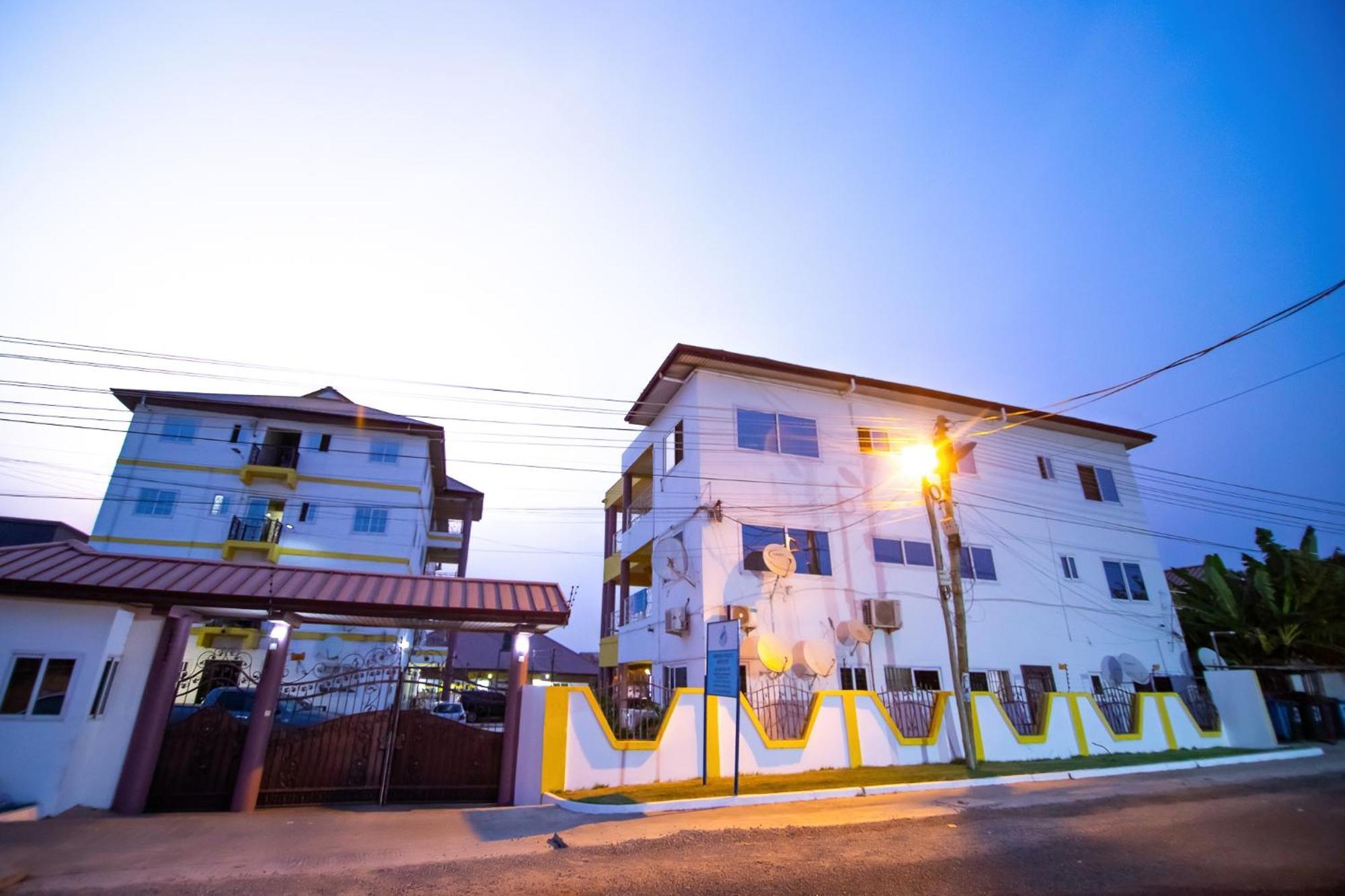 Stylish East Legon Apartment - Ac, Wi-Fi, Netflix Акра Екстериор снимка