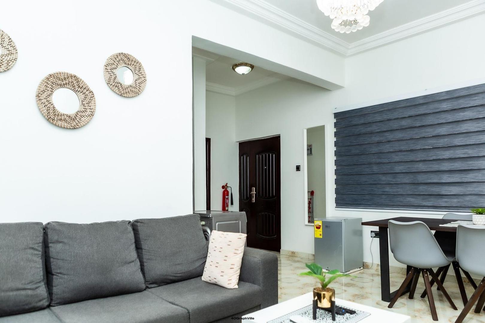 Stylish East Legon Apartment - Ac, Wi-Fi, Netflix Акра Екстериор снимка