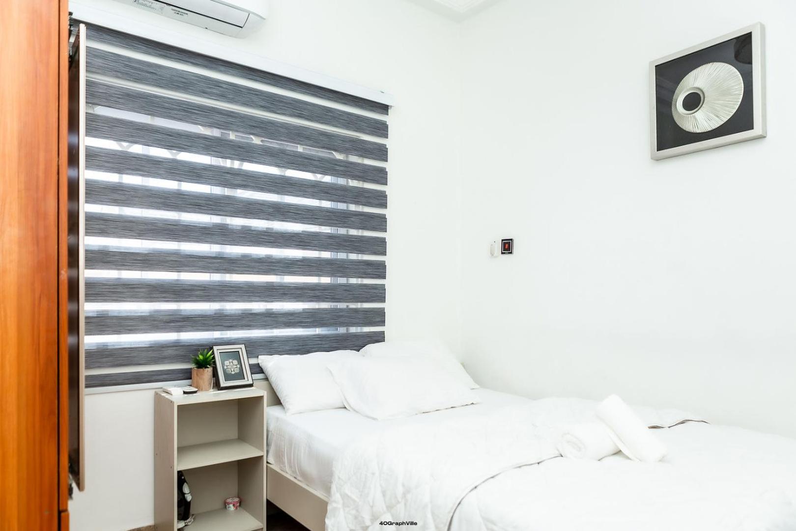 Stylish East Legon Apartment - Ac, Wi-Fi, Netflix Акра Екстериор снимка