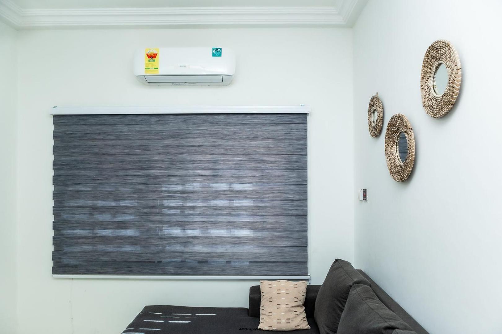 Stylish East Legon Apartment - Ac, Wi-Fi, Netflix Акра Екстериор снимка