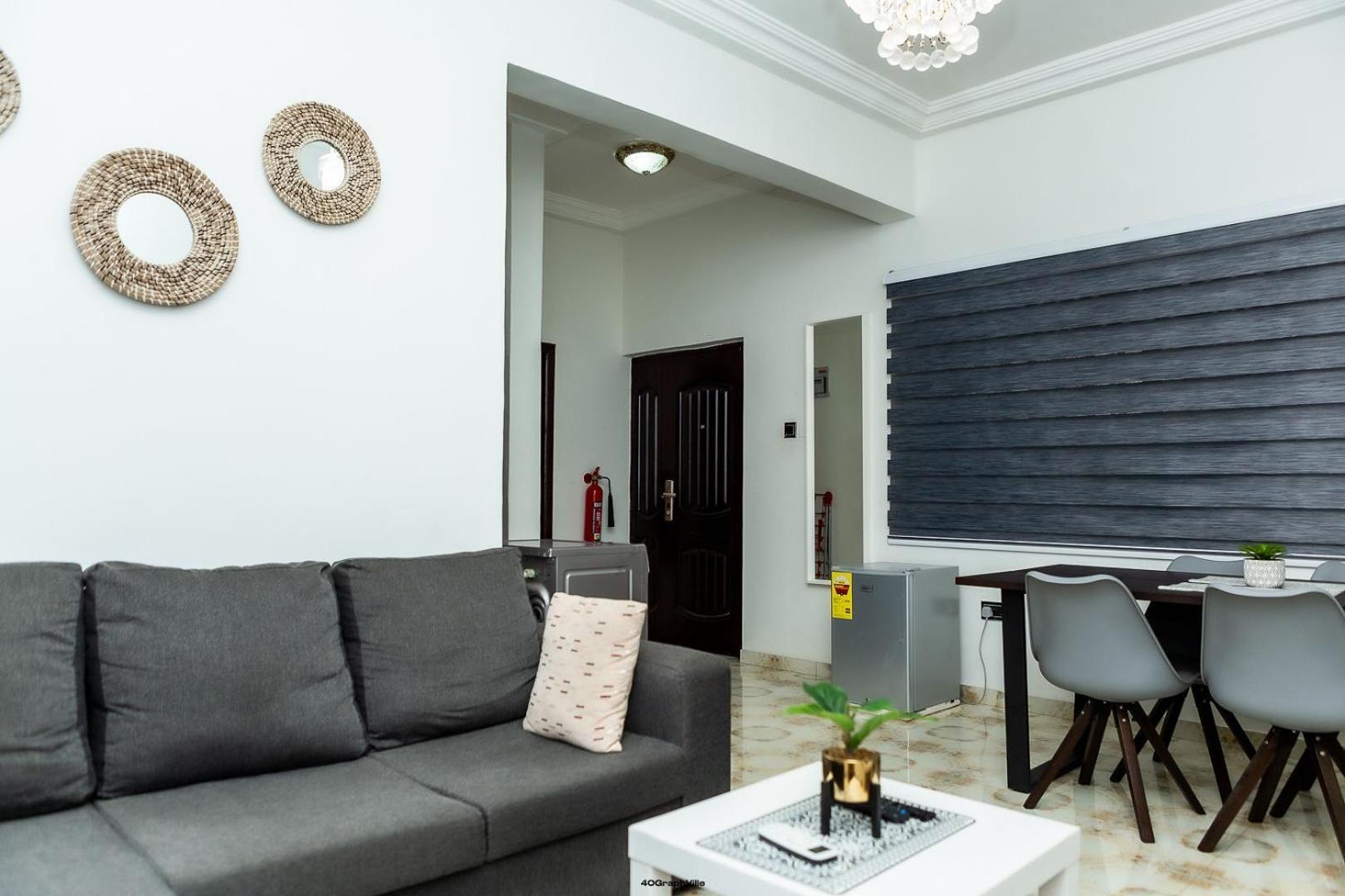 Stylish East Legon Apartment - Ac, Wi-Fi, Netflix Акра Екстериор снимка