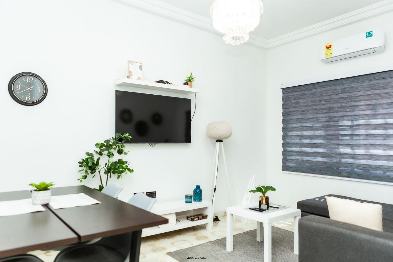 Stylish East Legon Apartment - Ac, Wi-Fi, Netflix Акра Екстериор снимка